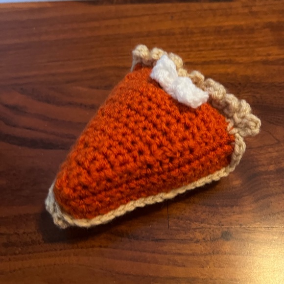 🎃 Hand Crocheted Pumpkin Pie Slice!! - Picture 8 of 10